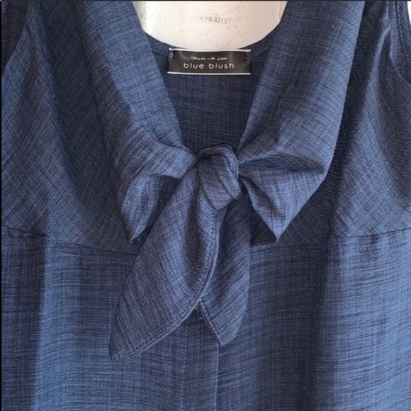 - NWOT self Tie -Front button dress - Picture 3 of 6